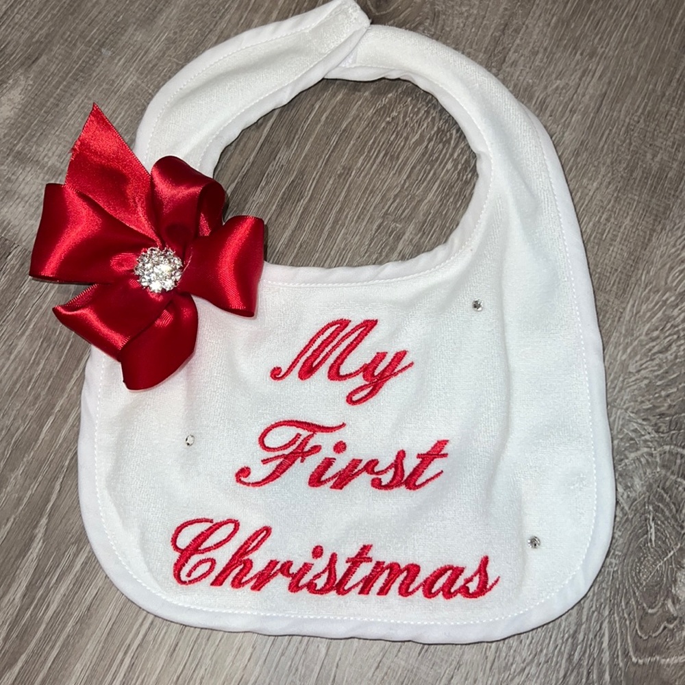 My first Christmas crystal bib